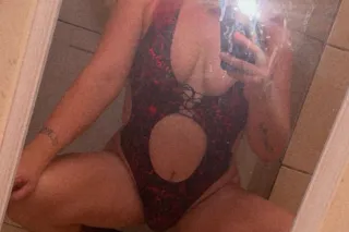 Beauty 💋at her finest - Image 4